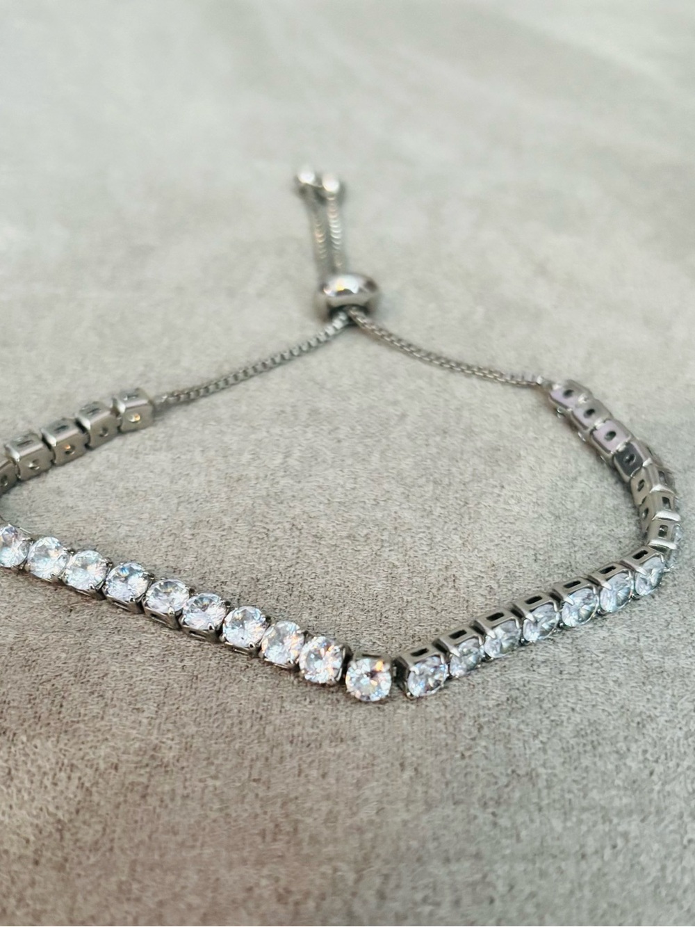 Like NEW crystal Adjustable Tennis bracelet